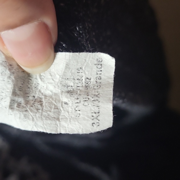 Sweater - Picture 5 of 5